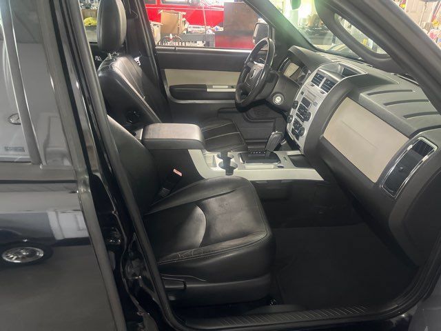 Used 2010 Mercury Mariner 2WD image 6