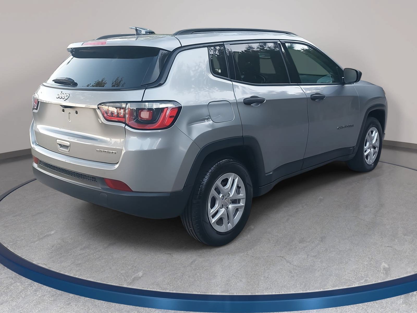Used 2017 Jeep Compass Sport FWD image 5