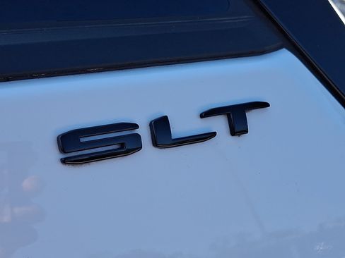Used 2023 GMC Terrain SLT w/ Infotainment Package II AWD/4WD image 33