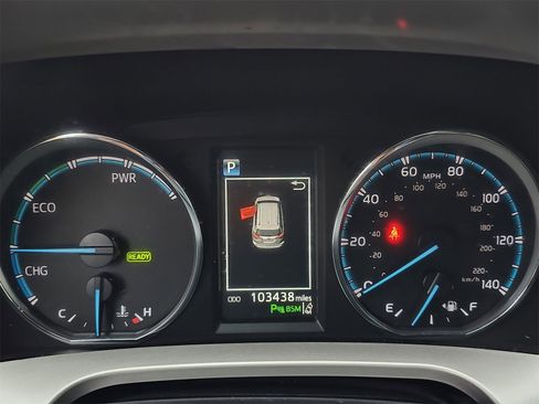 Used 2017 Toyota RAV4 Limited image 19