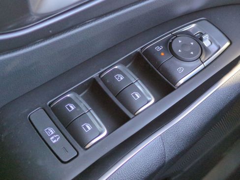 Certified 2026 Kia Sorento LX FWD image 25