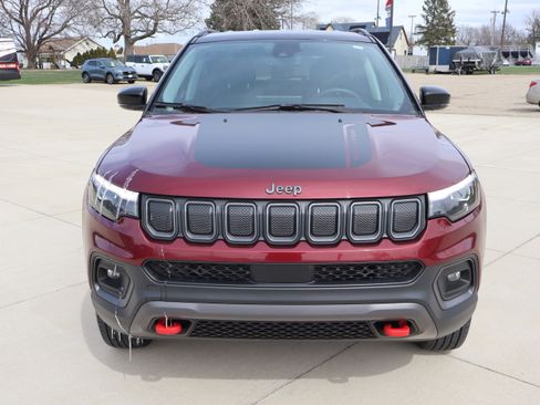 Used 2022 Jeep Compass Trailhawk w/ Trailhawk Elite Group image 2