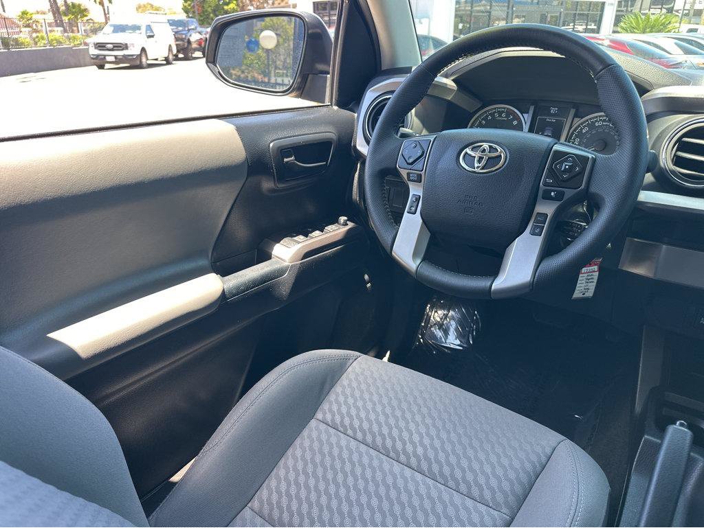 Used 2021 Toyota Tacoma SR5 RWD image 19