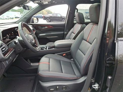 Certified 2026 Chevrolet Traverse RS w/ LPO, Floor Liner Package image 10