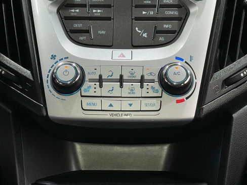 Used 2016 Chevrolet Equinox LTZ w/ Enhanced Convenience Package image 26