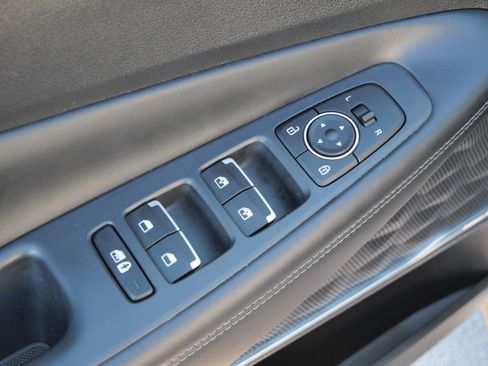 Certified 2023 Hyundai Santa Fe SEL w/ Premium Package image 19