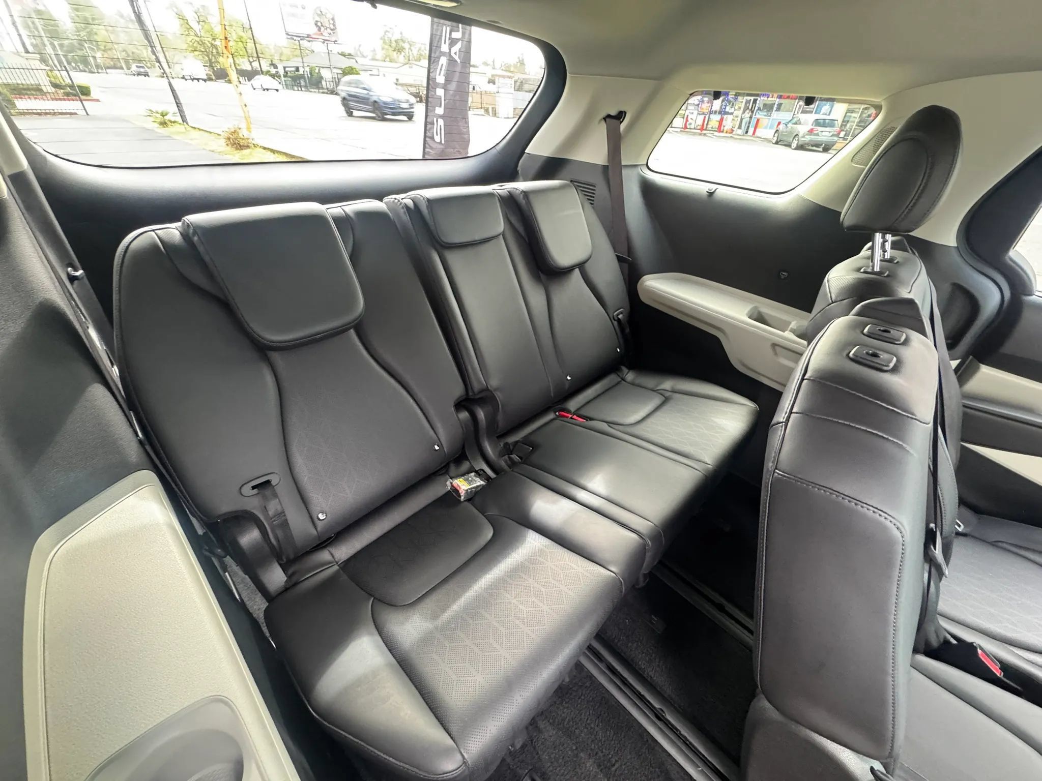 Used 2022 Kia Carnival SX FWD image 17