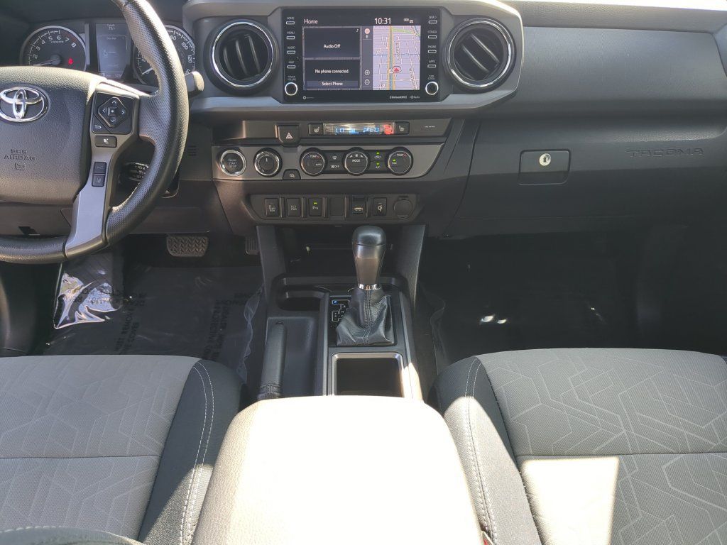 Used 2020 Toyota Tacoma TRD Off-Road w/ TRD Premium Off Road Package AWD/4WD image 15
