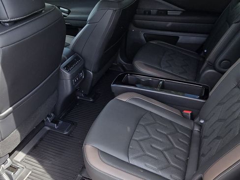 New 2026 Nissan Pathfinder Platinum w/ Cargo Package FWD image 11
