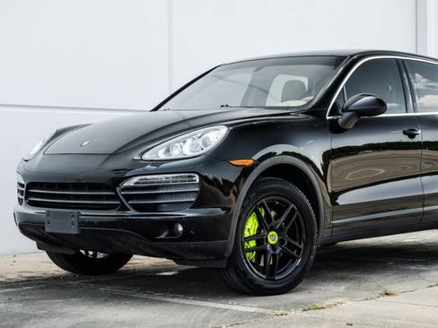 Used 2014 Porsche Cayenne S AWD/4WD image 37