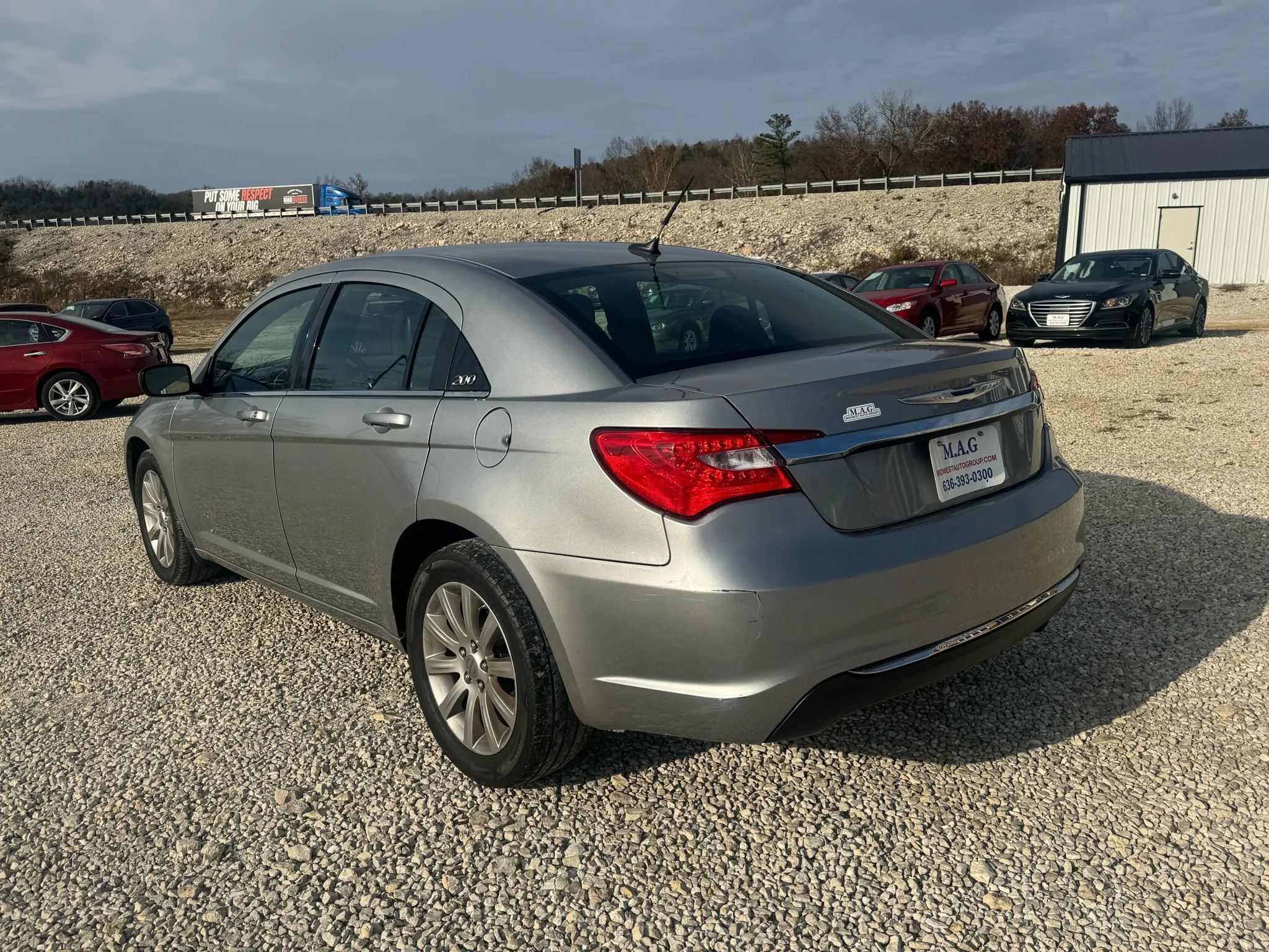 Used 2013 Chrysler 200 Touring FWD image 3