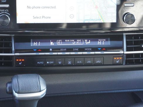 Certified 2022 Toyota Sienna XSE image 33