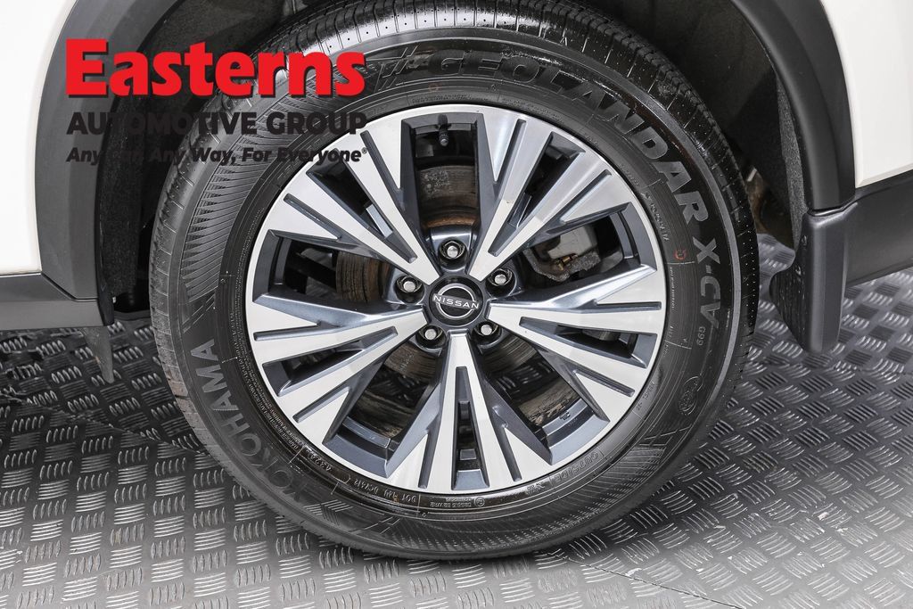 Used 2023 Nissan Rogue SV AWD/4WD image 10