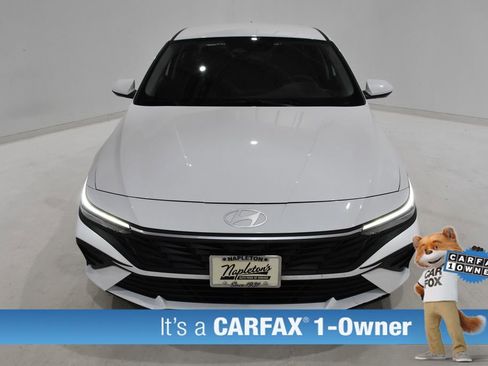 Used 2025 Hyundai Elantra SE FWD image 3