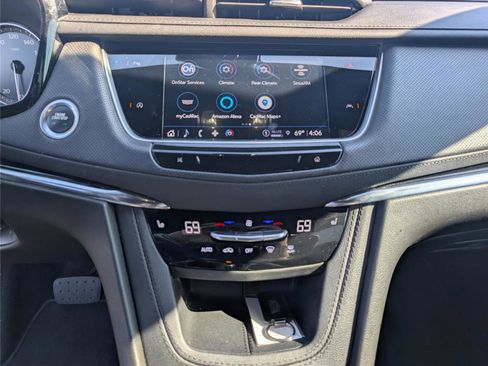 Used 2023 Cadillac XT6 Luxury image 38