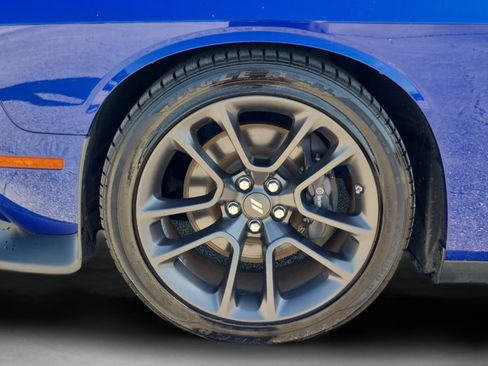 Used 2021 Dodge Challenger R/T Scat Pack w/ Scat Pack Stripe RWD image 31