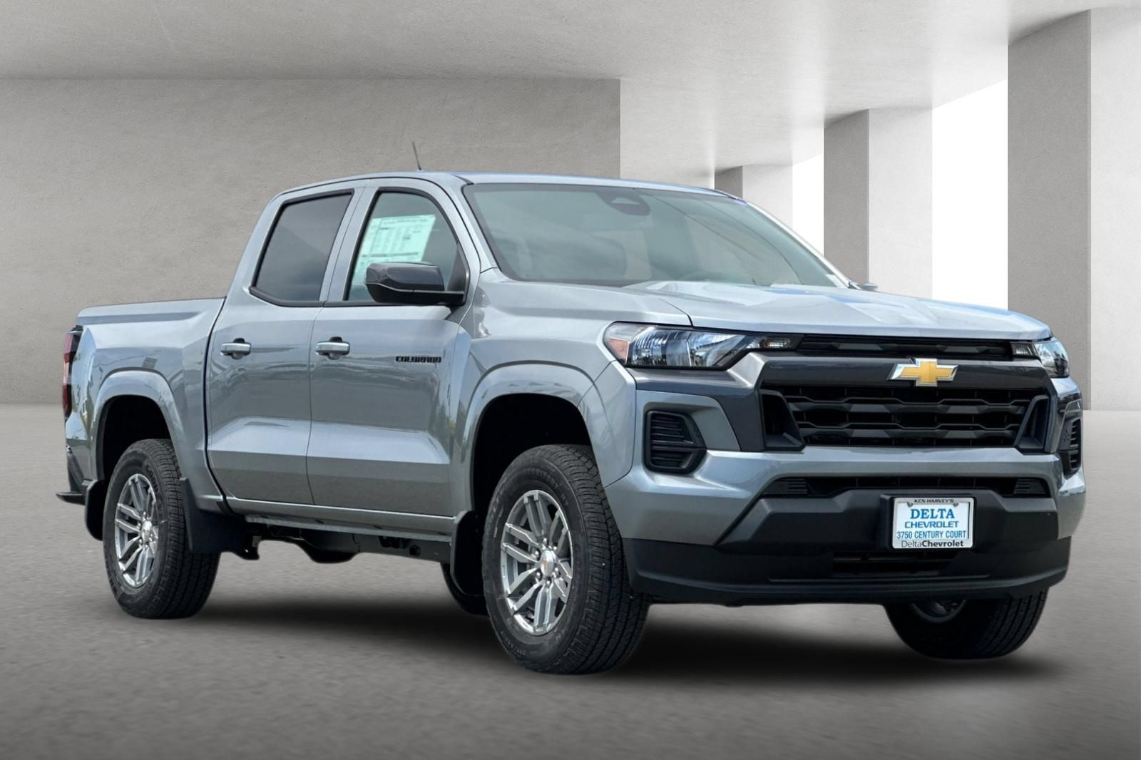 Used 2026 Chevrolet Colorado LT w/ LPO, Pro Essentials Package RWD image 1