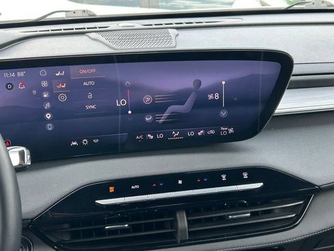 Used 2025 Buick Enclave Preferred FWD image 20