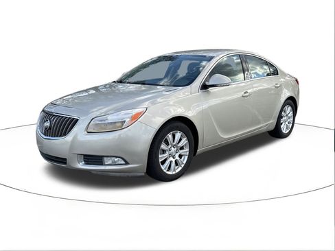 Used 2013 Buick Regal Leather image 7