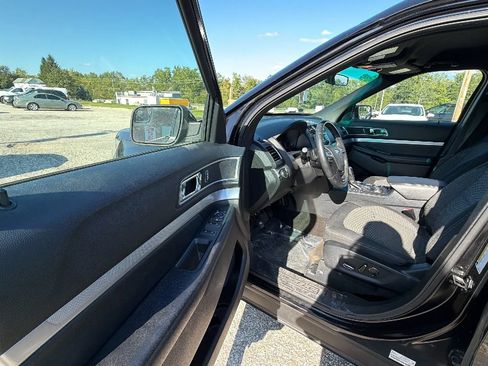 Used 2016 Ford Explorer XLT FWD image 14