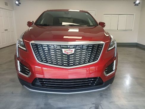 Certified 2025 Cadillac XT5 Premium Luxury w/ Technology Package AWD/4WD image 5