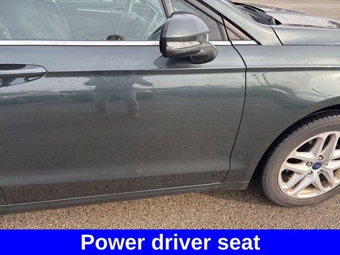 Used 2015 Ford Fusion SE image 8