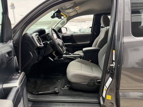 Used 2019 Toyota Tacoma SR5 image 15