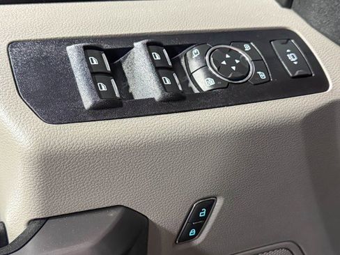 Used 2020 Ford F350 XLT w/ XLT Premium Package image 30