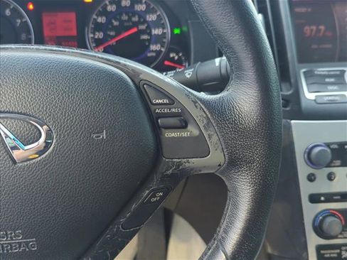 Used 2009 INFINITI G37 Journey w/ Premium Pkg image 17