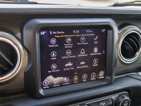 Used 2023 Jeep Gladiator Overland image 32