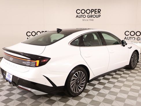 Certified 2025 Hyundai Sonata Limited FWD image 21