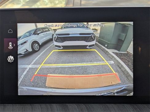 Certified 2024 Kia Telluride EX w/ EX Captain's Chair Package image 27