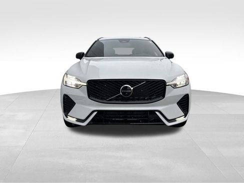 New 2026 Volvo XC60 B5 Plus w/ Climate Package image 8
