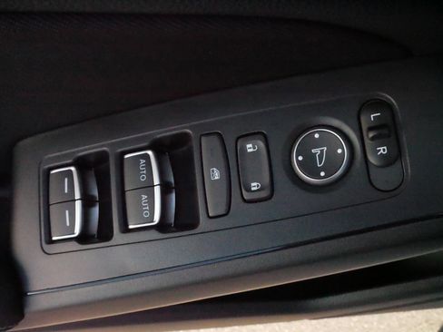 Certified 2025 Honda Civic Sport image 19