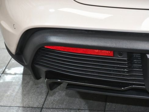 Used 2021 Porsche Taycan Turbo image 88