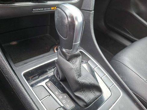 Used 2017 Volkswagen Passat 1.8T R-Line image 12