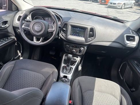 Used 2019 Jeep Compass Sport w/ Tech Group image 8