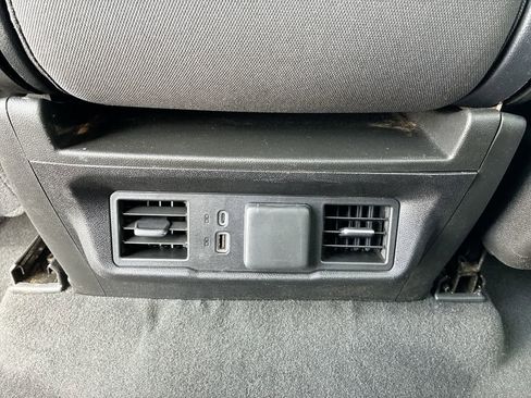 Used 2025 Chevrolet Silverado 2500 LT image 21