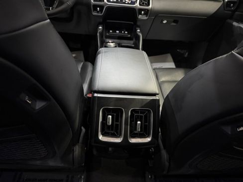 Used 2022 Kia Sorento EX w/ Panoramic Sunroof Package image 29