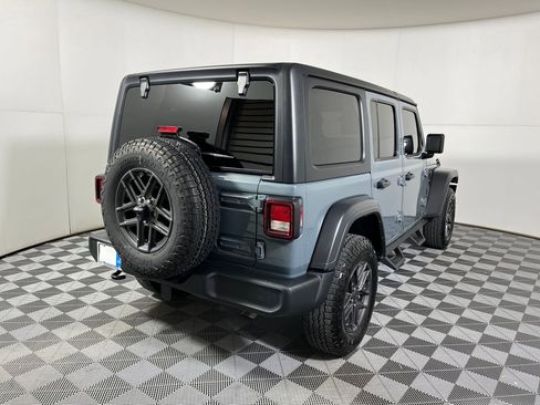 Used 2024 Jeep Wrangler Sport S image 7