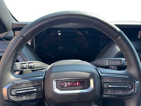 Certified 2025 GMC Yukon XL AT4 w/ AT4 Premium Package AWD/4WD image 14