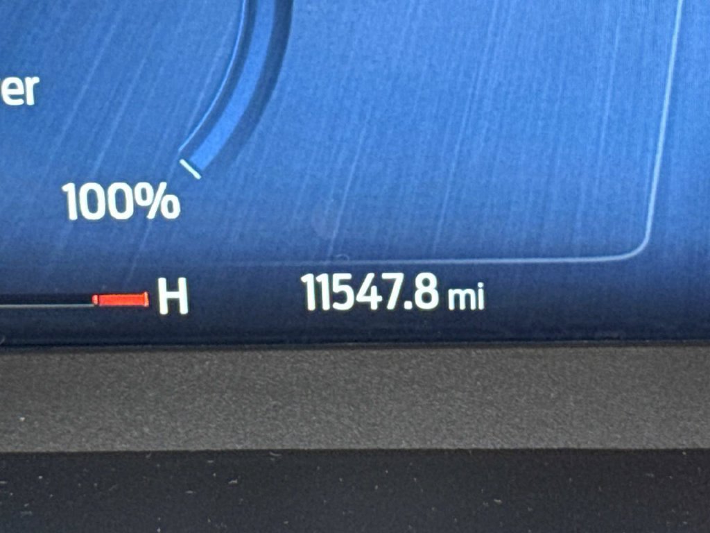 Used 2023 Ford Escape SE w/ PHEV Premium Package FWD image 7