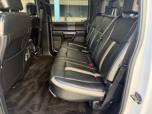 Used 2018 Ford F150 XLT w/ Equipment Group 302A Luxury AWD/4WD image 14