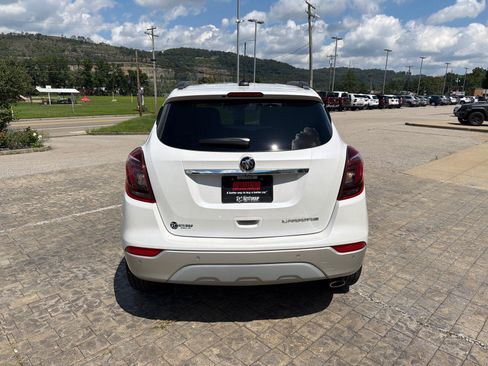 Used 2019 Buick Encore Essence w/ Experience Buick Package FWD image 7