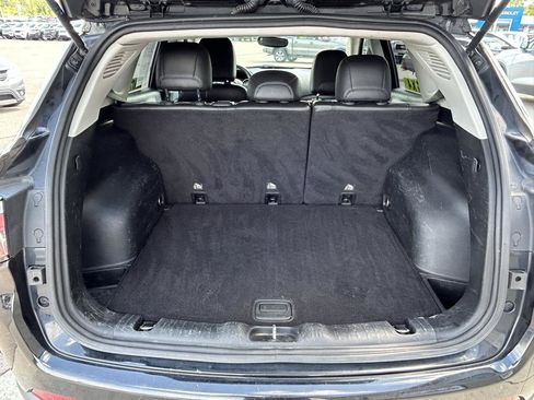 Used 2018 Jeep Compass Limited AWD/4WD image 19