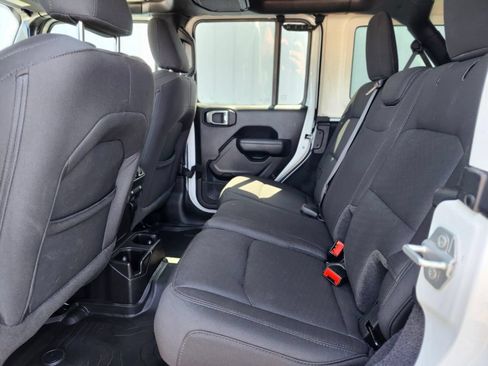Used 2022 Jeep Wrangler Unlimited Sport AWD/4WD image 14