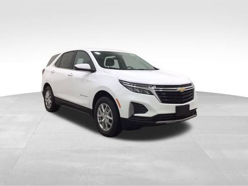 Used 2024 Chevrolet Equinox LT w/ Driver Convenience Package image 5