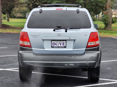 Used 2004 Kia Sorento 4WD image 4