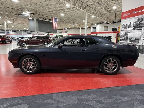 Used 2017 Dodge Challenger GT w/ Driver Convenience Group image 7
