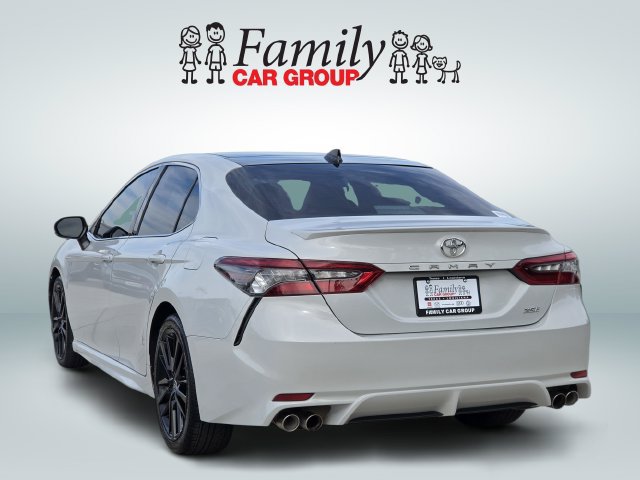 Used 2022 Toyota Camry XSE FWD image 3